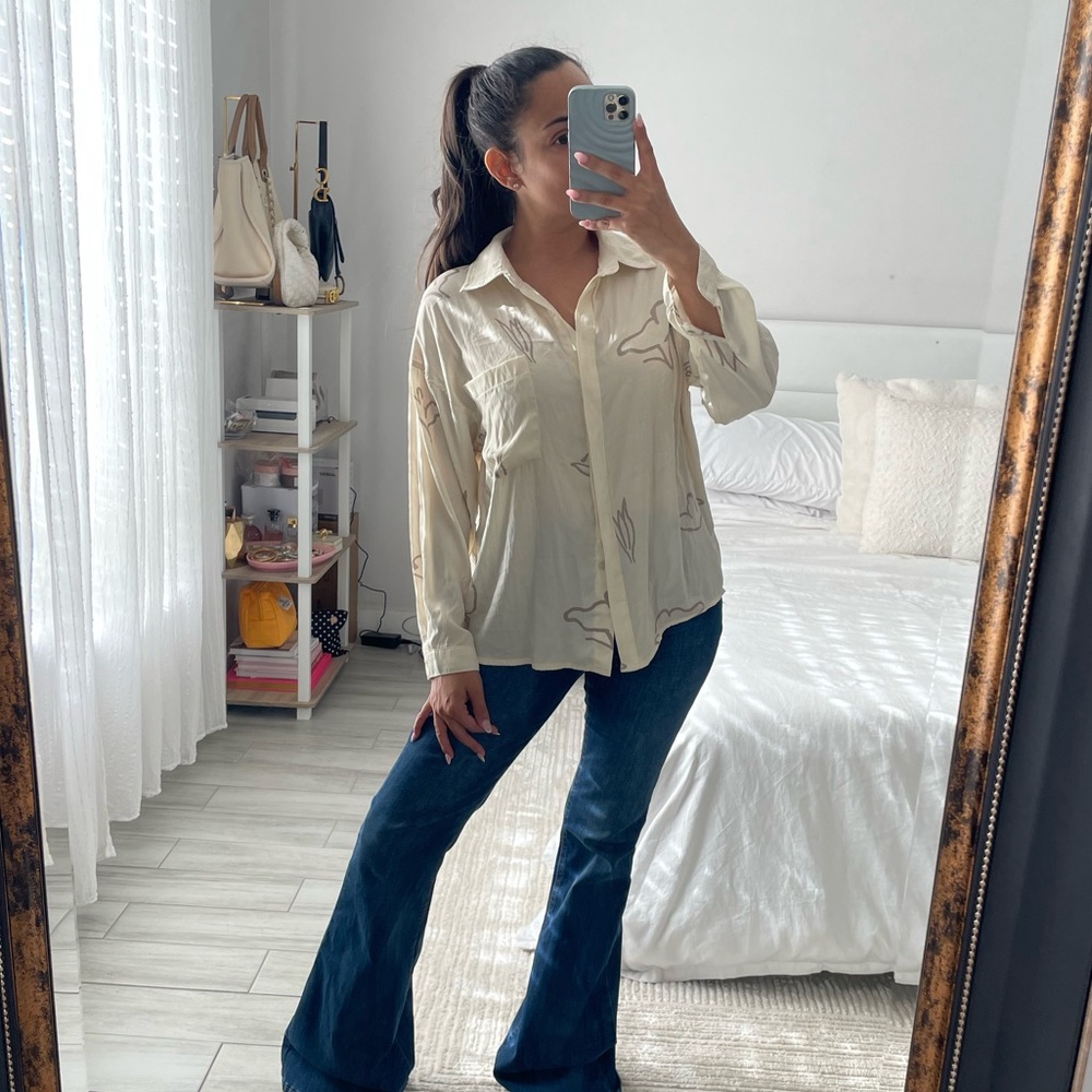 Nikkis Beach House Boutique Zimbabwe Satin Blouse